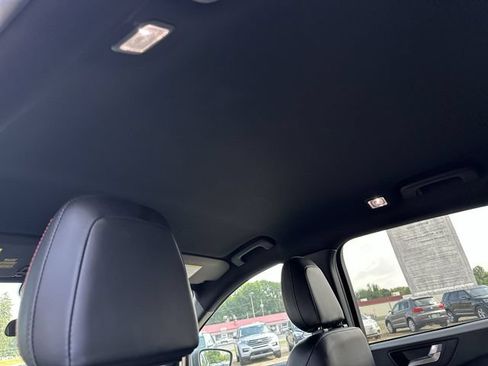 Used 2024 Ford Escape ST-Line w/ Tech Pack #1 AWD/4WD image 18
