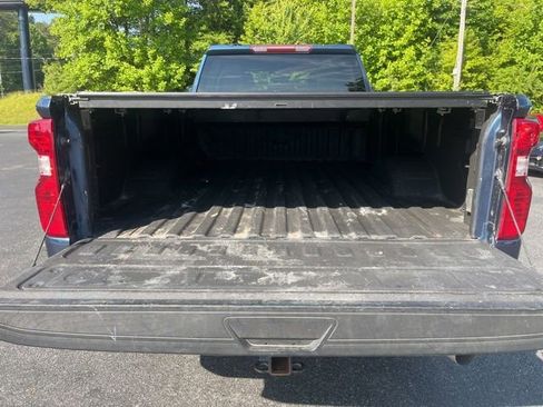 Used 2022 Chevrolet Silverado 2500 Custom w/ Gooseneck/5TH Wheel Package AWD/4WD image 9