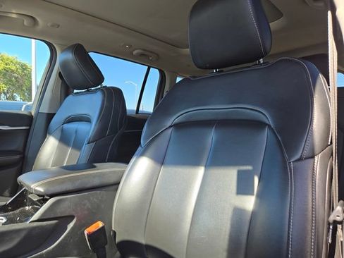 Used 2023 Jeep Grand Cherokee Limited AWD/4WD image 12