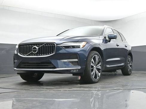 Used 2023 Volvo XC60 B5 Plus w/ Protection Package Premier AWD/4WD image 32