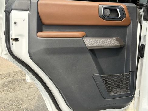 Used 2021 Ford Bronco Outer Banks AWD/4WD image 13