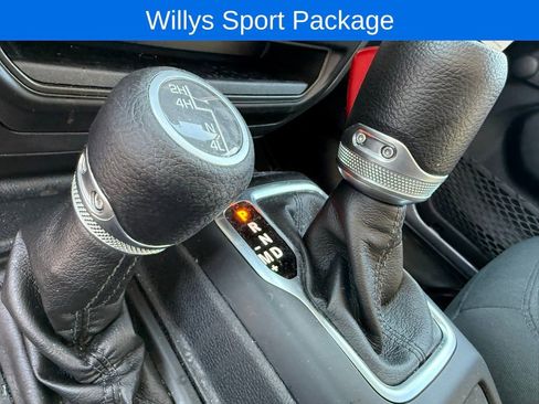 Used 2022 Jeep Gladiator Sport AWD/4WD image 18