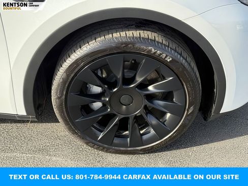 Used 2023 Tesla Model Y Long Range image 16