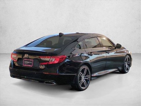 Used 2021 Honda Accord Touring image 5