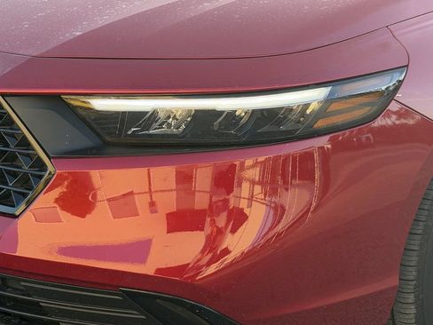 Used 2025 Honda Accord SE image 10