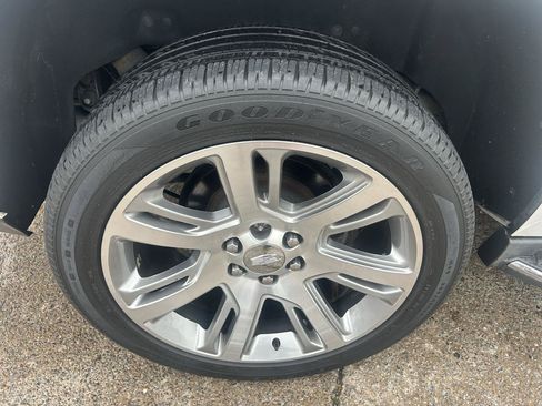 Used 2016 Cadillac Escalade Luxury AWD/4WD image 10