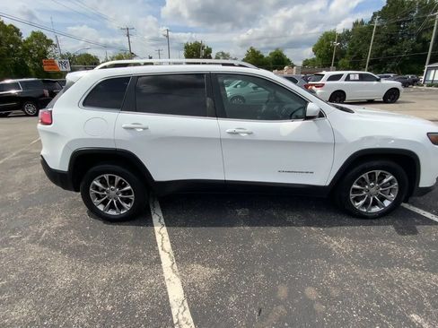 Used 2019 Jeep Cherokee Latitude Plus FWD image 5