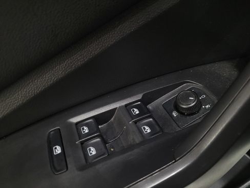 Used 2019 Volkswagen Jetta R-Line w/ R-Line Cold Weather Package FWD image 27