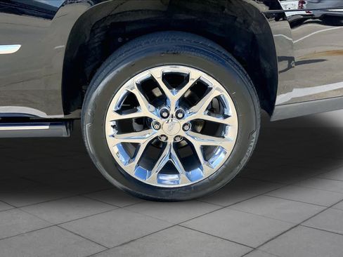 Used 2019 Cadillac Escalade Premium Luxury RWD image 11
