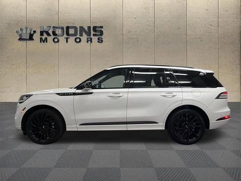 Certified 2023 Lincoln Aviator Reserve w/ Equipment Group 201A AWD/4WD image 4