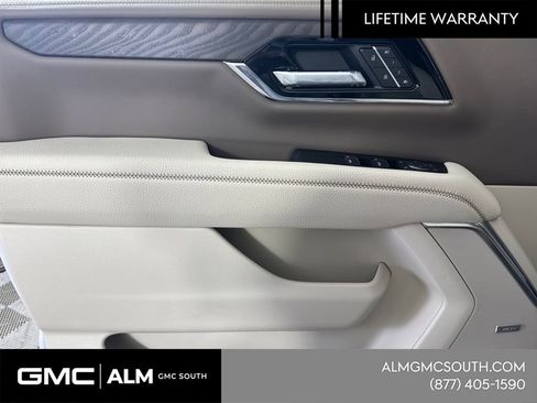 New 2026 GMC Yukon XL Denali AWD/4WD image 12