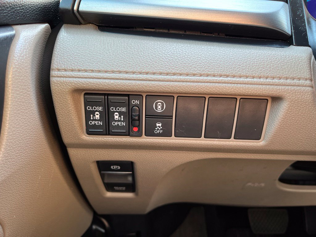 Used 2021 Honda Odyssey EX image 24