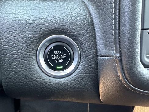 Used 2024 GMC Yukon Denali RWD image 50
