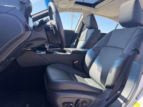 Used 2024 Lexus ES 350 350 w/ Accessory Package (Z1) image 24