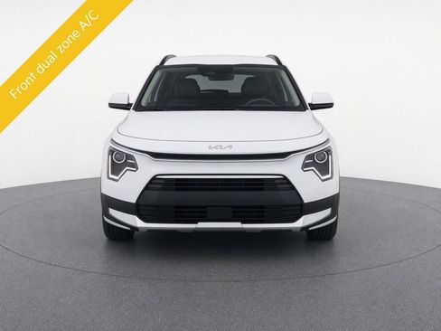 Certified 2025 Kia Niro LX FWD image 6