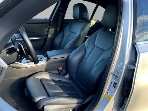 Used 2019 BMW 330i Sedan w/ Convenience Package image 18