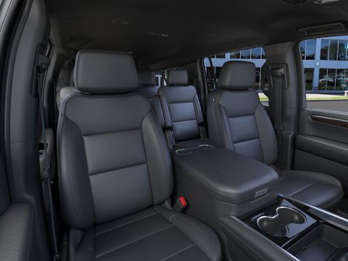 New 2026 Chevrolet Suburban LT image 16