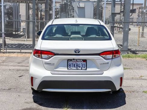 Used 2021 Toyota Corolla LE FWD image 11
