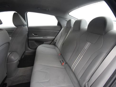 Used 2023 Hyundai Elantra SEL w/ Convenience Package FWD image 24