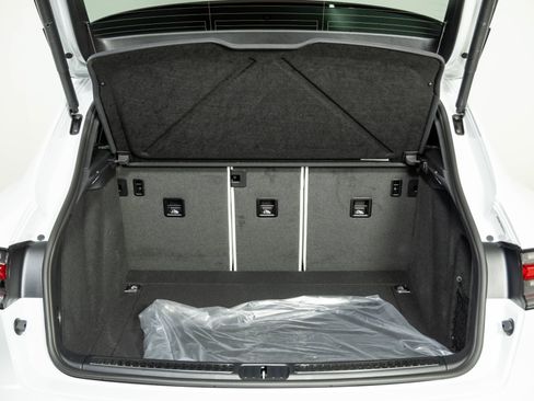 New 2026 Porsche Macan S AWD/4WD image 31
