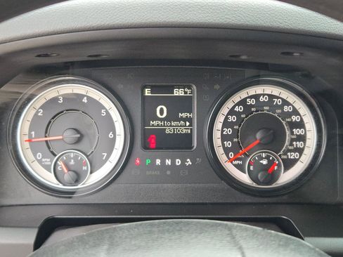 Used 2018 RAM 1500 Express image 10