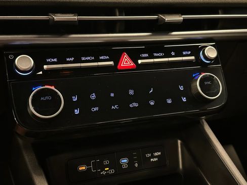 Used 2025 Hyundai Santa Cruz Limited AWD/4WD image 15