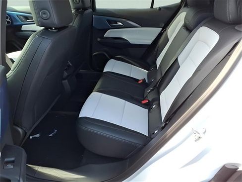 New 2026 Chevrolet Equinox EV LT image 17