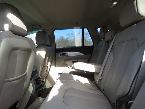 Used 2014 Lincoln MKX AWD w/ Equipment Group 101A image 19