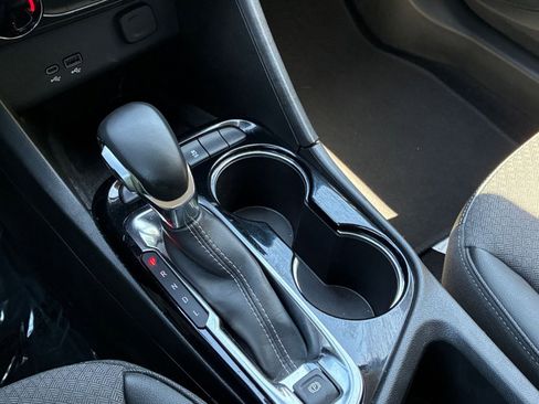 Used 2025 Buick Encore GX Preferred image 40