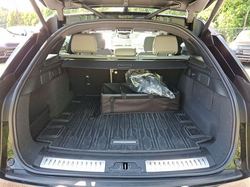 Certified 2026 Land Rover Range Rover Velar S AWD/4WD image 28