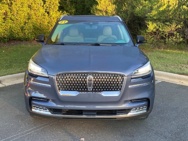 Certified 2021 Lincoln Aviator Reserve w/ Equipment Group 201A AWD/4WD image 2