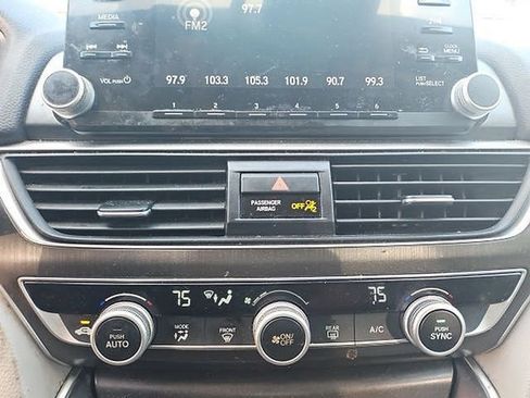 Used 2018 Honda Accord LX image 26