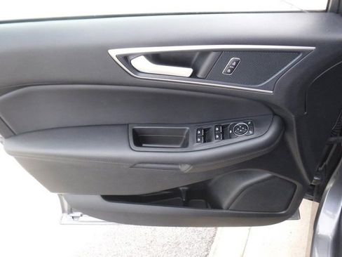 Used 2024 Ford Edge SEL image 12