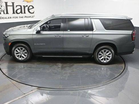 Used 2023 Chevrolet Suburban Premier image 42