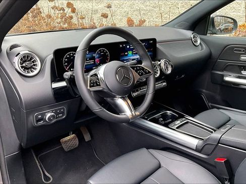 Used 2026 Mercedes-Benz GLA 250 4MATIC image 13