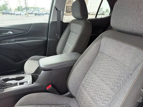 Used 2024 Chevrolet Equinox LT FWD image 12