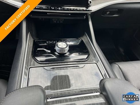 Certified 2022 Jeep Wagoneer Series II AWD/4WD image 35