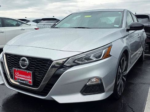 Used 2019 Nissan Altima 2.5 SR w/ SR Premium Package FWD image 1