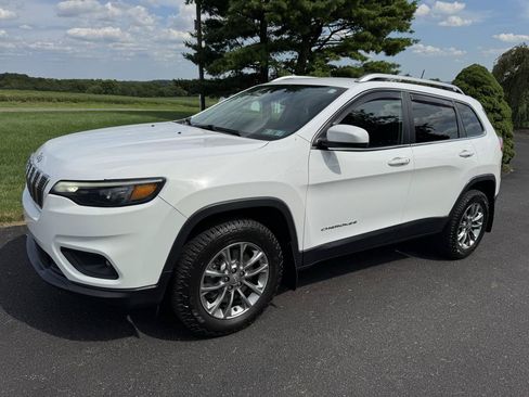 Used 2020 Jeep Cherokee Latitude Lux w/ Quick Order Package 26H Lux AWD/4WD image 3