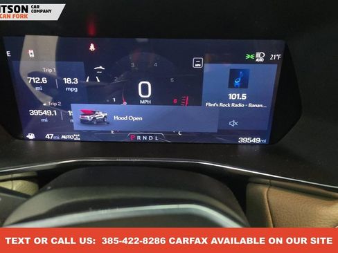 Used 2023 GMC Canyon Denali image 4