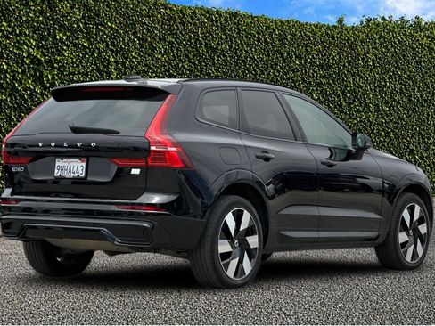 Used 2024 Volvo XC60 T8 Plus w/ Protection Package Premier AWD/4WD image 4