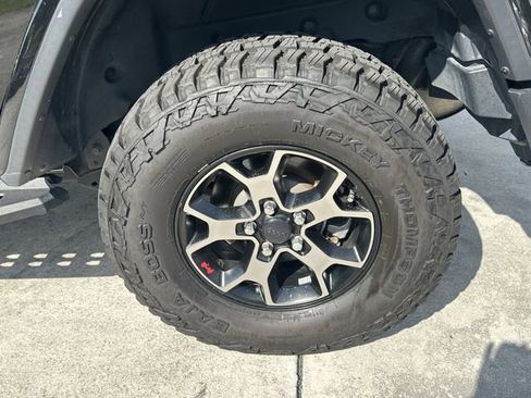 Used 2018 Jeep Wrangler Unlimited Rubicon AWD/4WD image 10