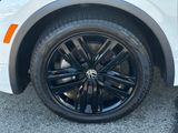 Used 2022 Volkswagen Tiguan SE R-Line image 4