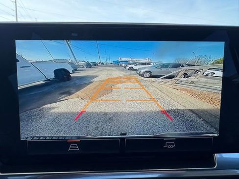 Used 2023 GMC Sierra 1500 SLT w/ SLT Premium Package image 10