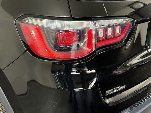 Used 2018 Jeep Compass Latitude w/ Popular Equipment Group image 36