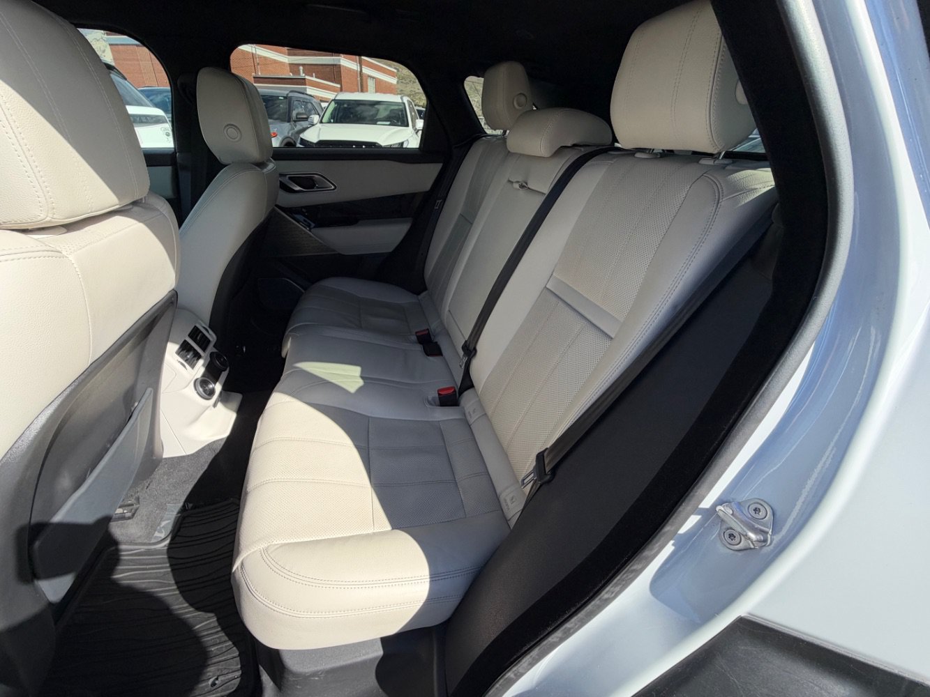 Used 2021 Land Rover Range Rover Velar R-Dynamic S AWD/4WD image 19
