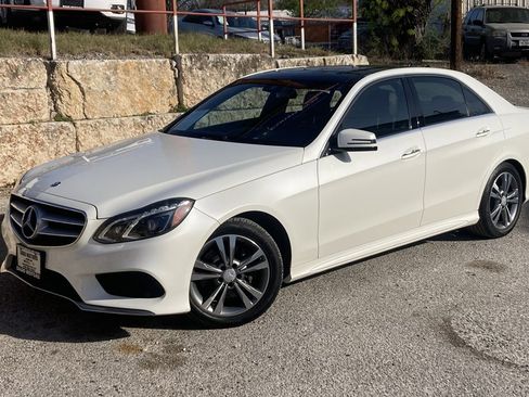 Used 2014 Mercedes-Benz E 250 E250 BlueTEC Sedan image 1