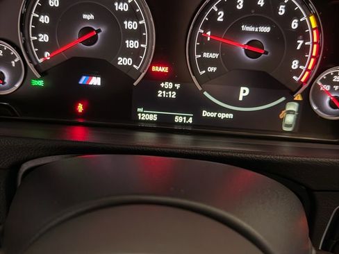 Used 2018 BMW M3 w/ Competition Package RWD image 5