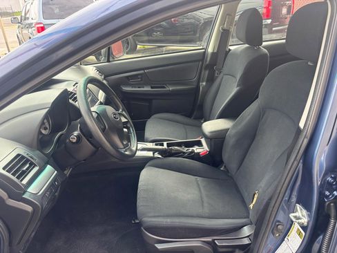 Used 2012 Subaru Impreza 2.0i image 3