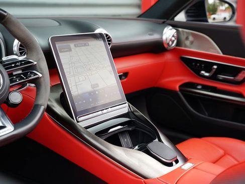 Used 2022 Mercedes-Benz SL 55 AMG 4MATIC image 21